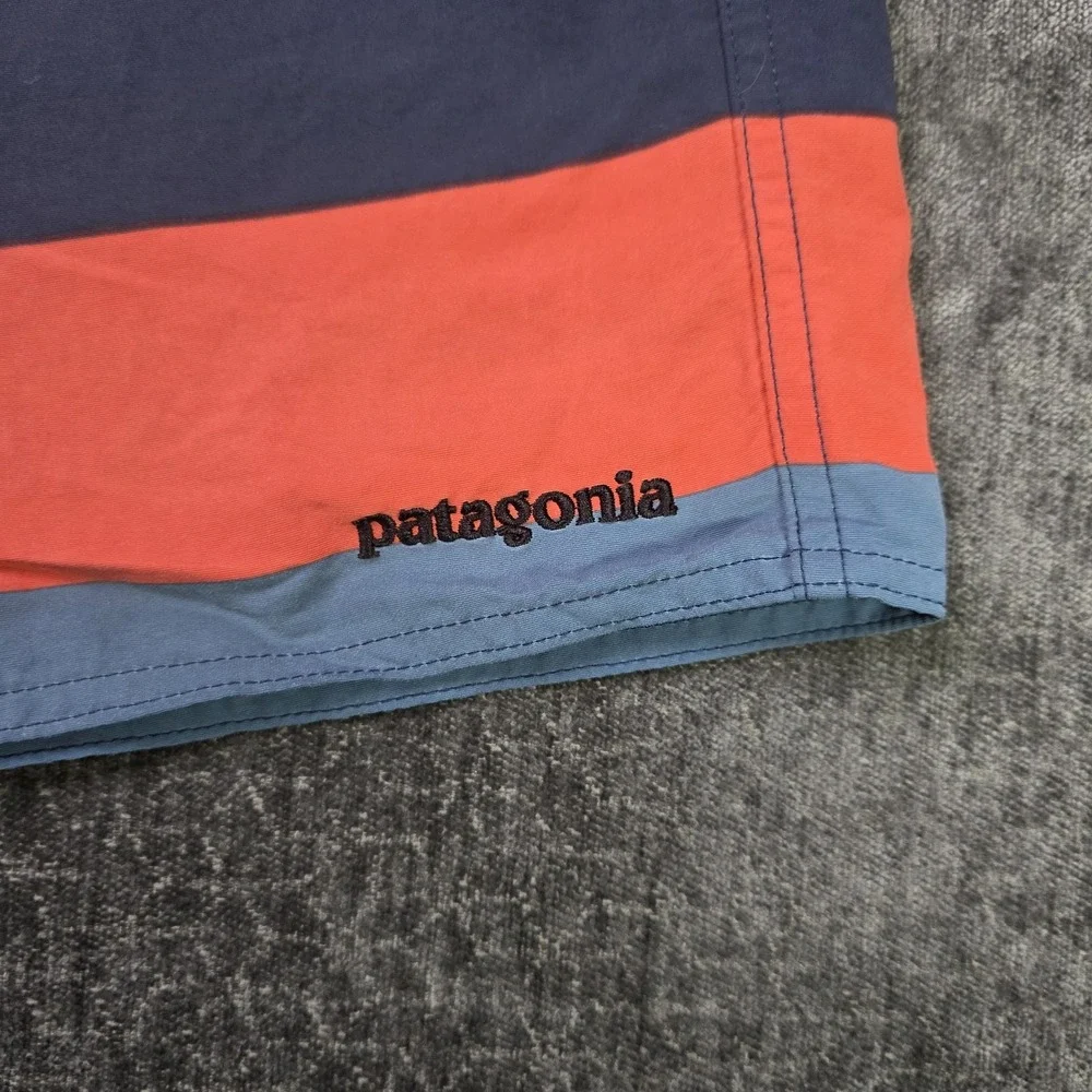 Patagonia Wavefarer Board Shorts Mens 35 Fitz Stripe Tomato Red Blue 8